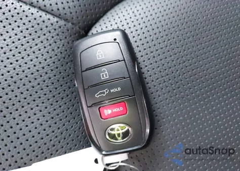 2025 Toyota Grand Highlander Hybrid Nightshade Edition z USA, uszkodzony, nr VIN 5TDACAB53SS031415